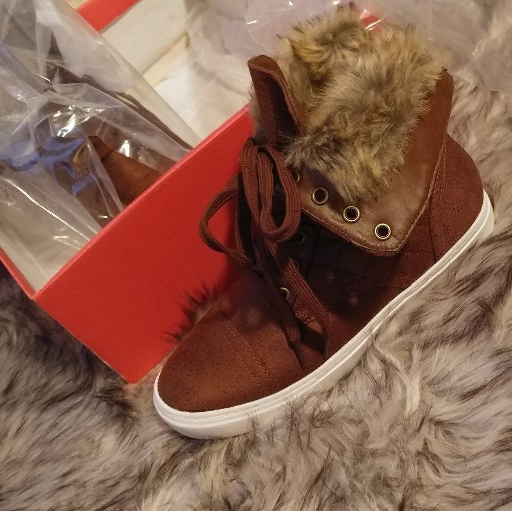 Justfab Woven Sneakers Elakshi